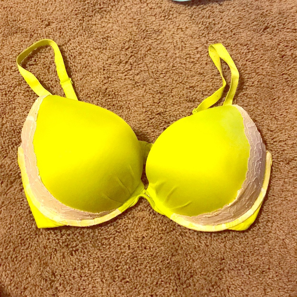 Vs Bra